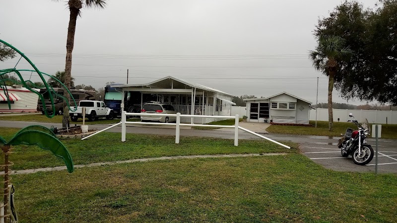 Palm View Gardens RV Resort - Zephyrhills, FL