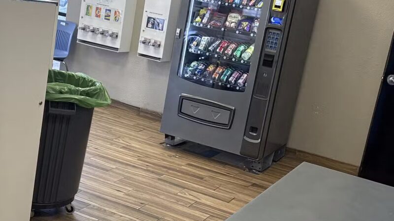 Clean Jeans Laundromat - Azle, TX