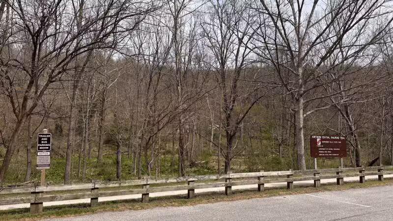 Bentley Rd Parking for NCR trail - Bentley Springs, MD