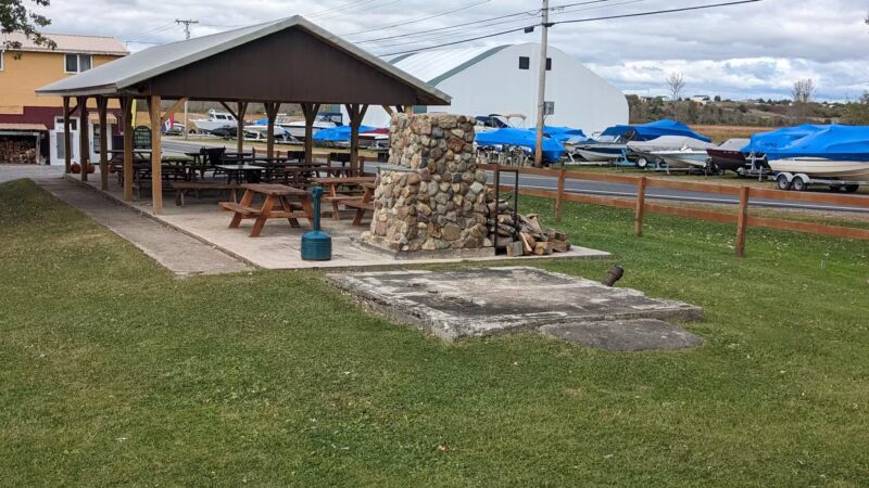 Mud bay rv park and motel - Cape Vincent, NY