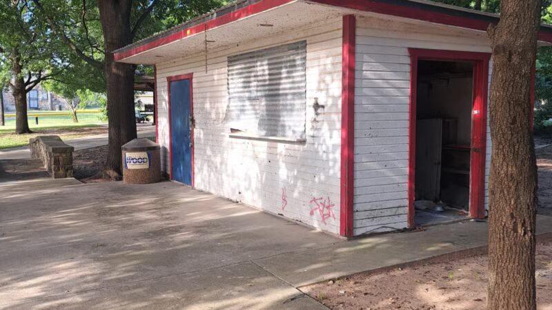 Robinson Park - Chico, TX