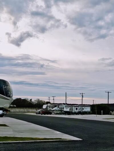 Trinity RV Park - Cresson, TX