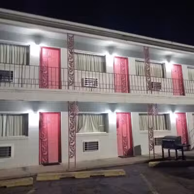 Relax Inn - Edwards, MS
