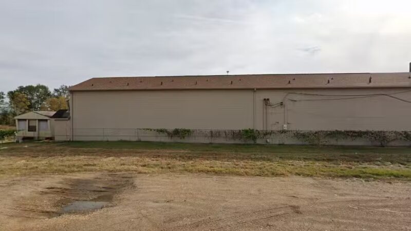 Relax Inn - Edwards, MS