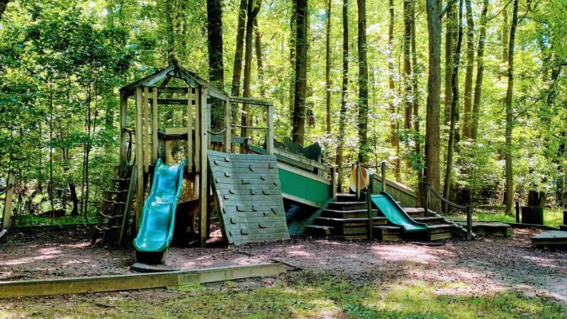 Flat Rock Brook Nature Center - Englewood, NJ