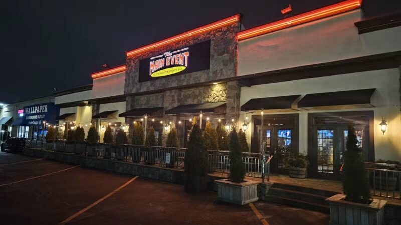 The Main Event - Farmingdale, NY