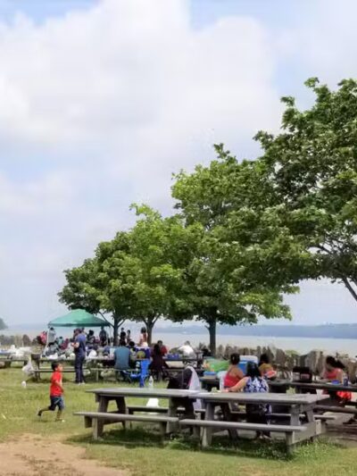 Ross Dock Picnic Area - Fort Lee, NJ