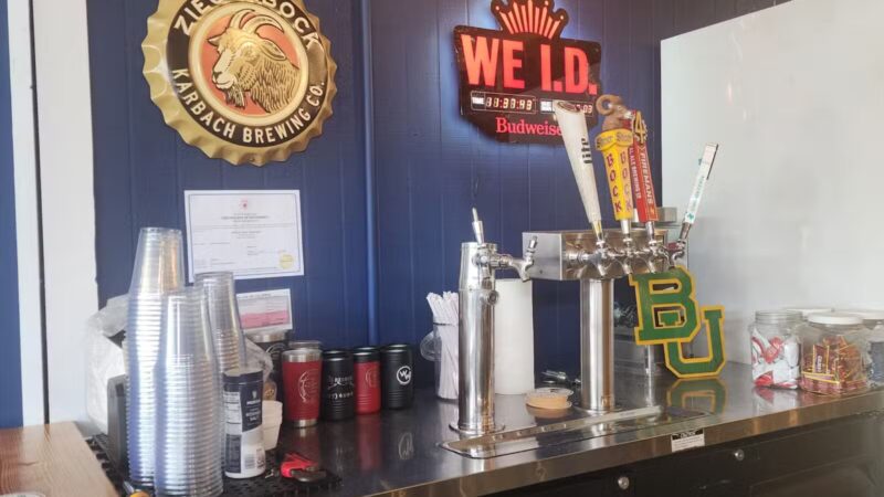3B Beers, Brats, and Burgers - Glen Rose, TX