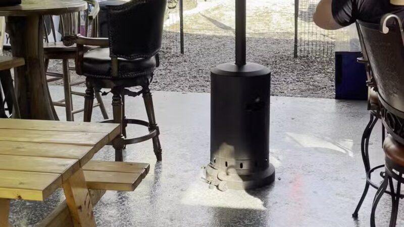 3B Beers, Brats, and Burgers - Glen Rose, TX