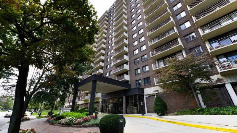 The Pierre Apartments - Hackensack, NJ