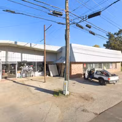 Lucky Dog Liquidation - Hohenwald, TN