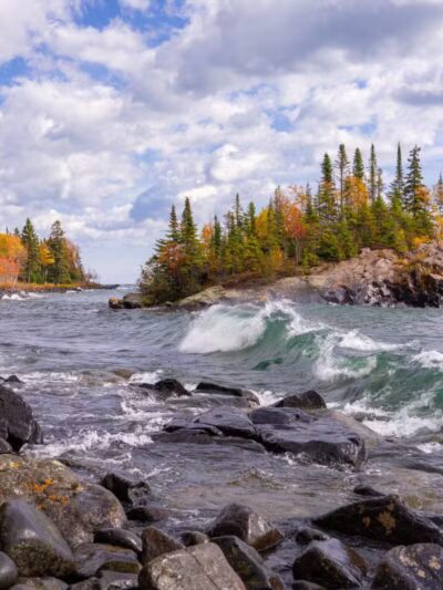 Horseshoe Bay Hiking Trailhead - Hovland, MN