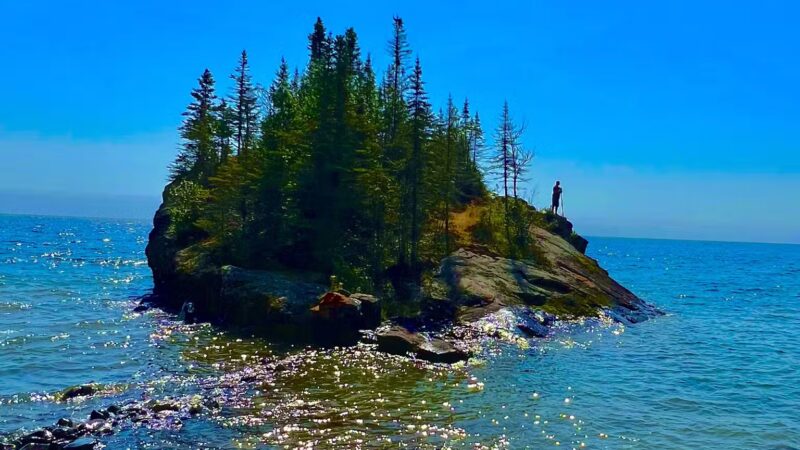 Horseshoe Bay Hiking Trailhead - Hovland, MN