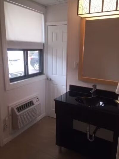 Inn At Jericho - Jericho, NY