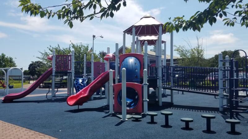 Babylon Town Hall Park - Lindenhurst, NY