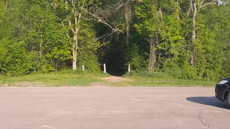 Luce Line Trail Parking - Maple Plain, MN