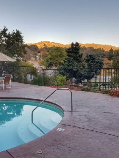 Best Western Plus Yosemite Way Station Motel - Mariposa, CA