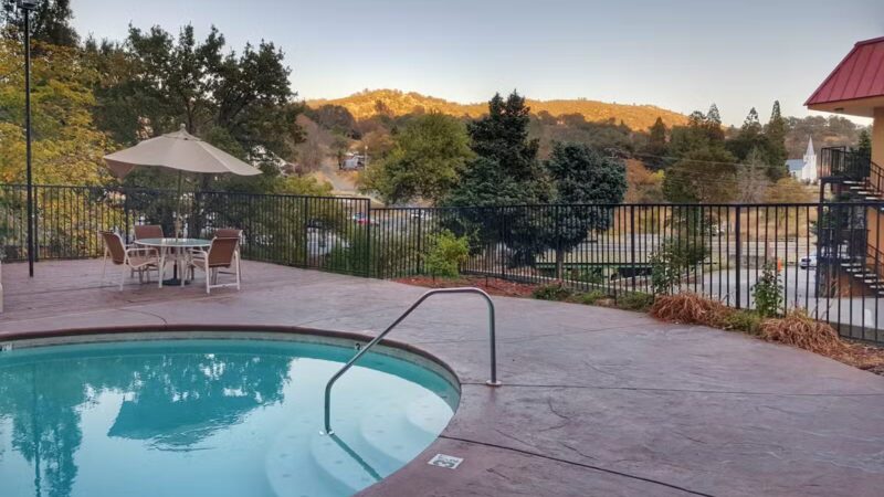 Best Western Plus Yosemite Way Station Motel - Mariposa, CA