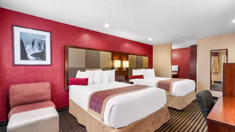 Best Western Plus Yosemite Way Station Motel - Mariposa, CA