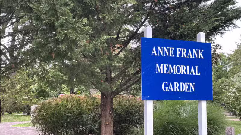 Arboretum Park - Melville, NY