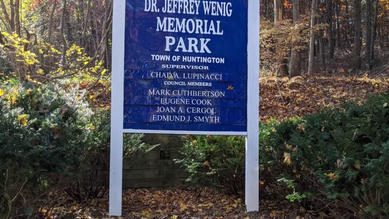 Dr. Jeffrey Wenig Memorial Park - Melville, NY