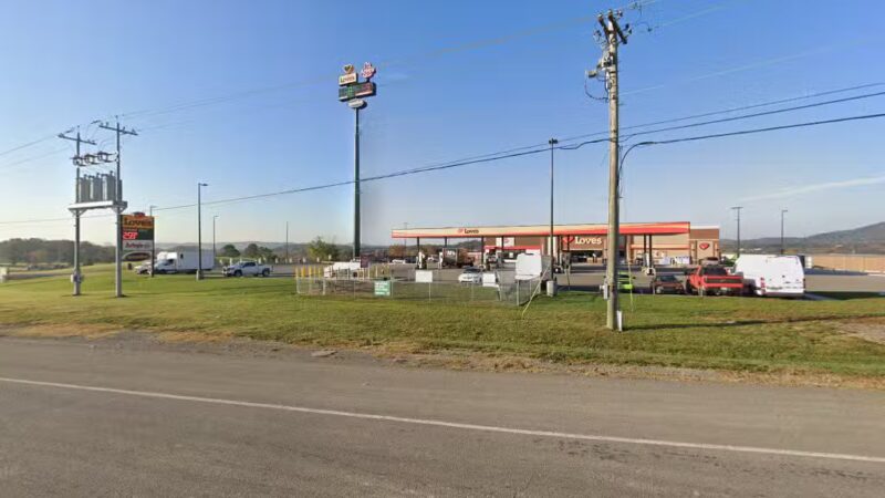 Dog Park at Love's Travel Stops - Mosheim, TN