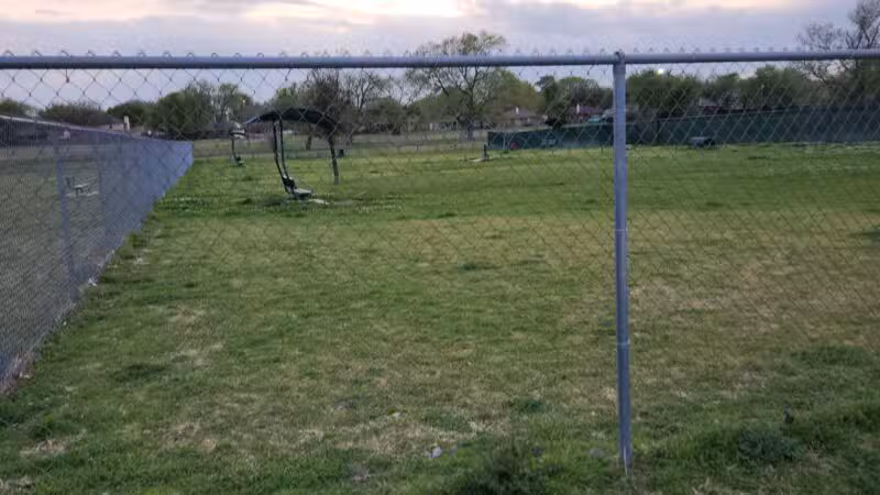 Willow Creek Paw Park - Saginaw, TX
