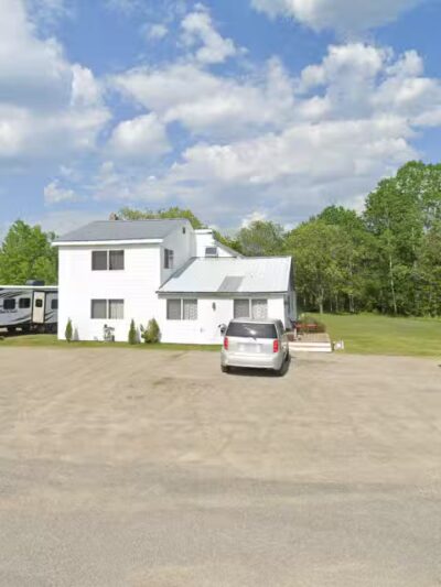 So Fetch doggie daycare & boarding - Strong, ME