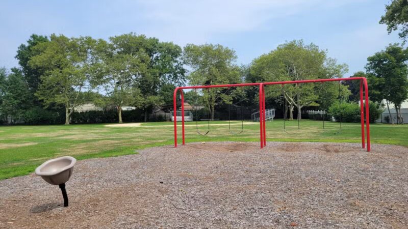 Town of Oyster Bay Neighborhood Park Syosset S07 - Syosset, NY