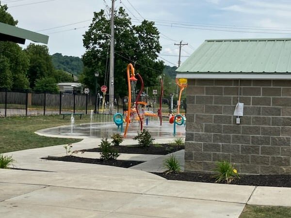 Henning Park Splash Pad - Ambridge, PA
