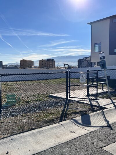 Willow Glen Home Owners Association Dog Park - American Fork, UT