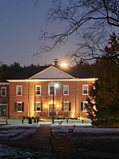 Amherst Village Green - Amherst, NH