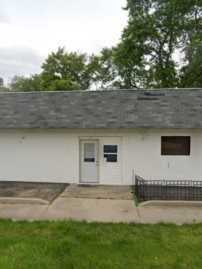 Off The Leash - Arcola, IL