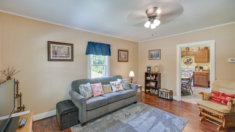 Grandma's Farm House - Beattyville, KY