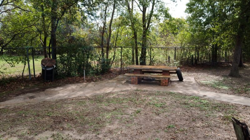 Roadside Picnic Area - Bedias, TX