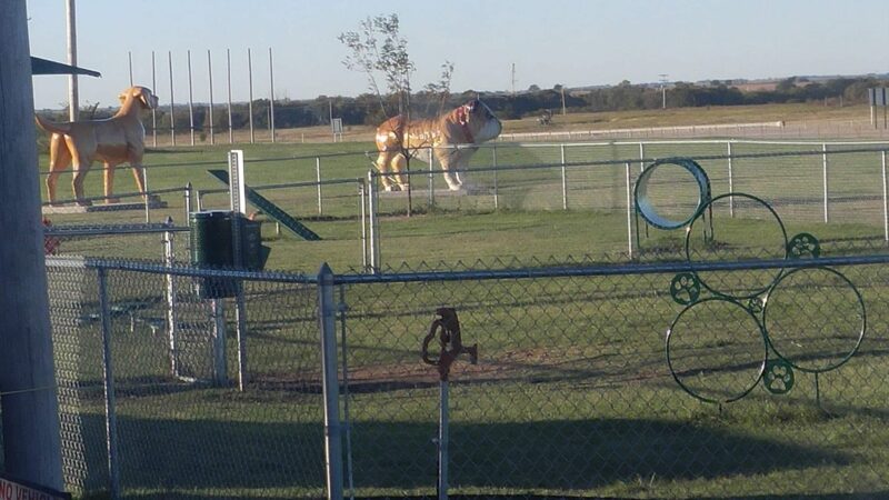 Big Dogs Statue Dog Park - Billings, OK