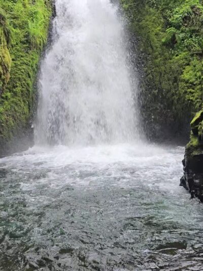 Bridal Veil Falls - Bridal Veil, OR