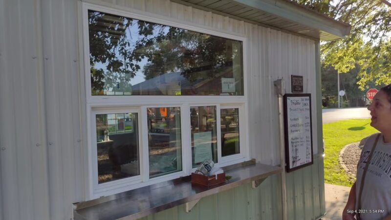 Bristow Ice Cream Shack (with Park & Splashpad) - Bristow, IA