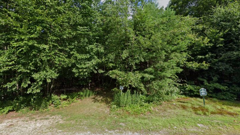 Parking for Overlook Trail - Brookline, NH