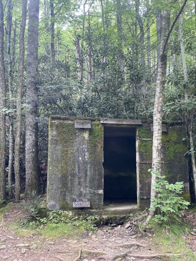 Roaring Fork Falls Trailhead - Burnsville, NC