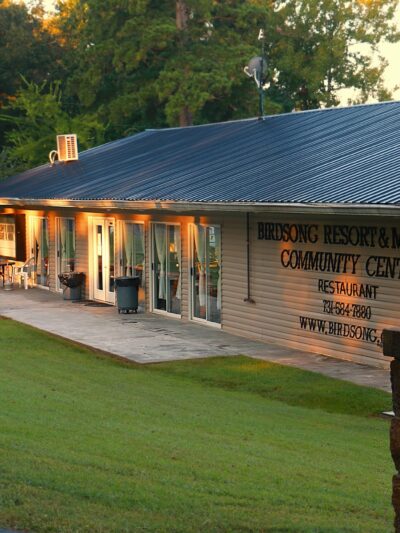 Birdsong Resort, Marina and Family Lakeside RV Campground - Camden, TN