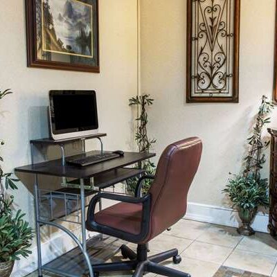 Super 8 by Wyndham Caryville TN - Caryville, TN