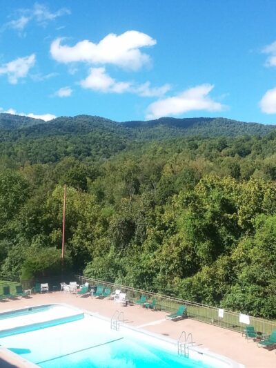 Super 8 by Wyndham Caryville TN - Caryville, TN