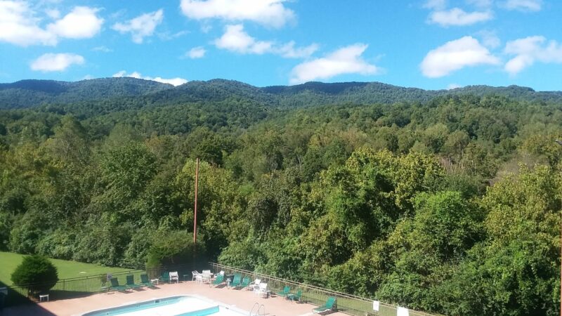 Super 8 by Wyndham Caryville TN - Caryville, TN