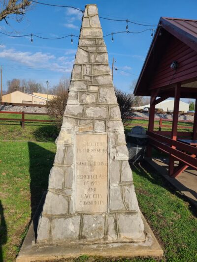 Roy Dickey Reynolds Park - Cave City, KY