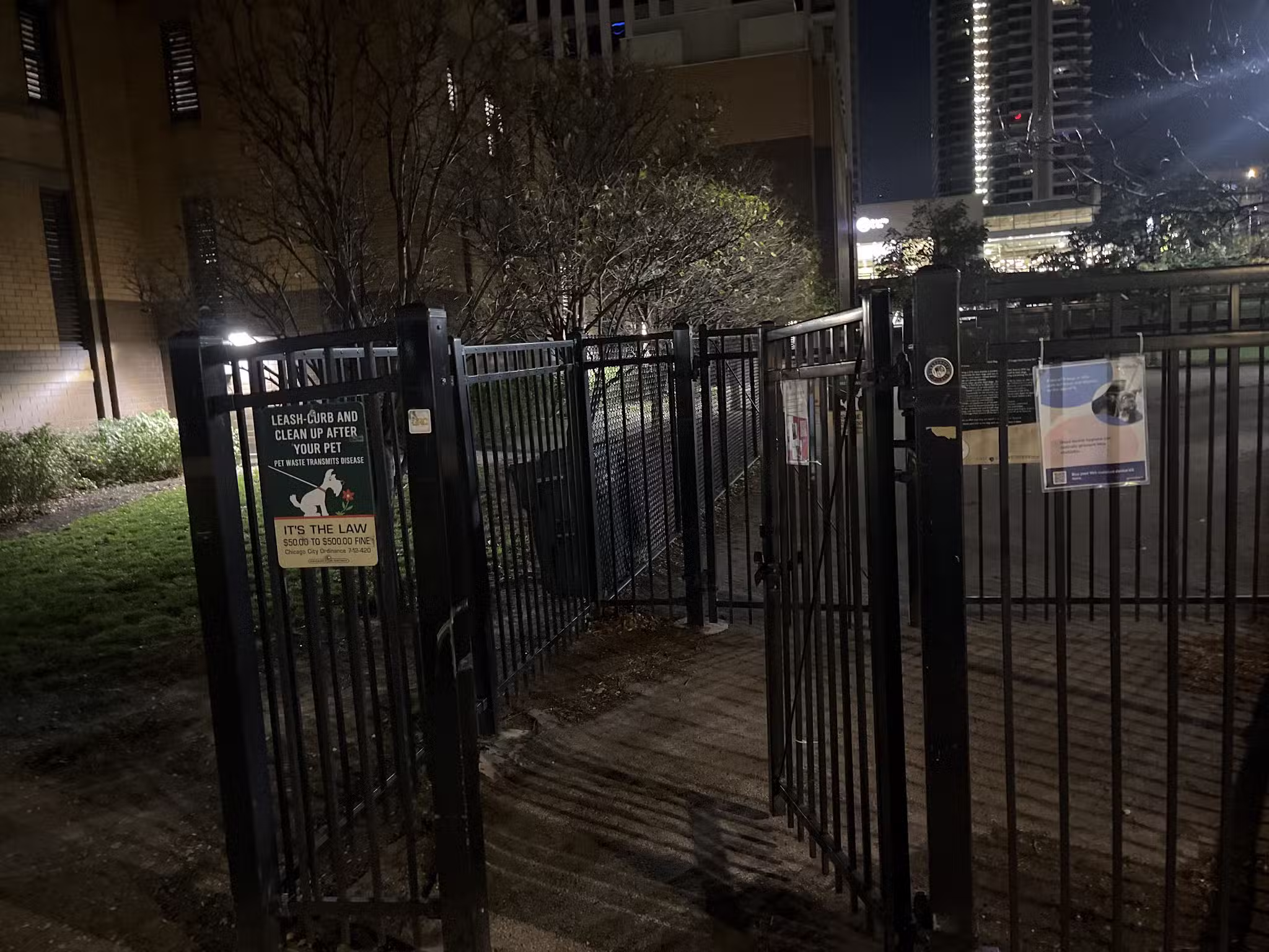 Fulton River Dog Friendly Area - Chicago, IL