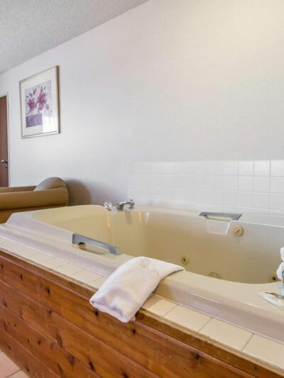 Quality Inn Delta Gateway to Rocky Mountains - Delta, CO