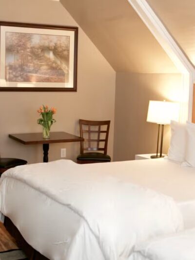 Kampfires Campground, Inn & Entertainment - Dummerston, VT