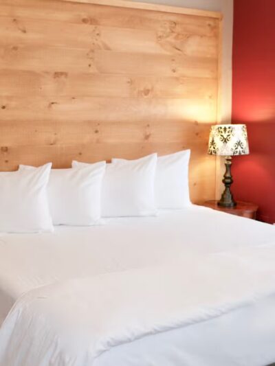 Kampfires Campground, Inn & Entertainment - Dummerston, VT