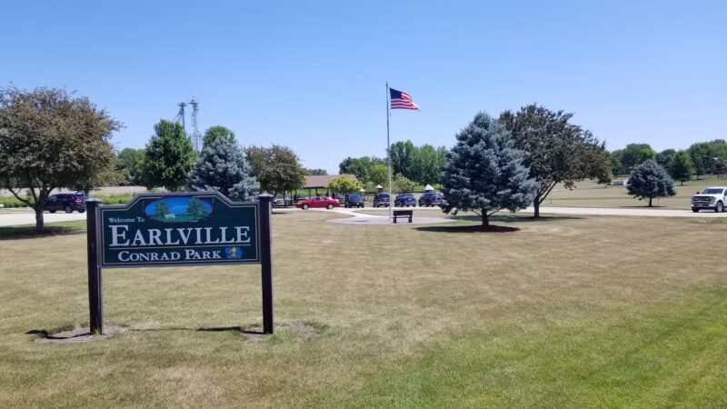 Conrad Park - Earlville, IA
